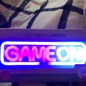 Neon GAME ON Table light